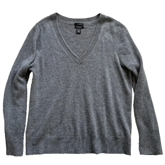 HALOGEN 100% CASHMERE GRAY V NECK SWEATER SIZE XL SOPHISTICATED CLASSIC - Picture 1 of 7